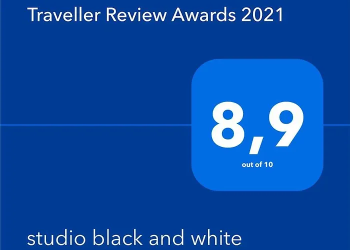 Daire Black And White